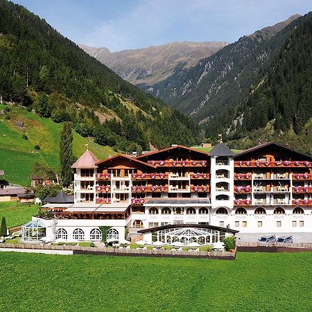 Wellness & Relax Hotel Milderer Hof Neustift im Stubaital Eksteriør billede
